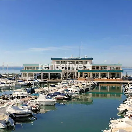 Rentafive Cerca Del Puerto 2 Min Andando Playa